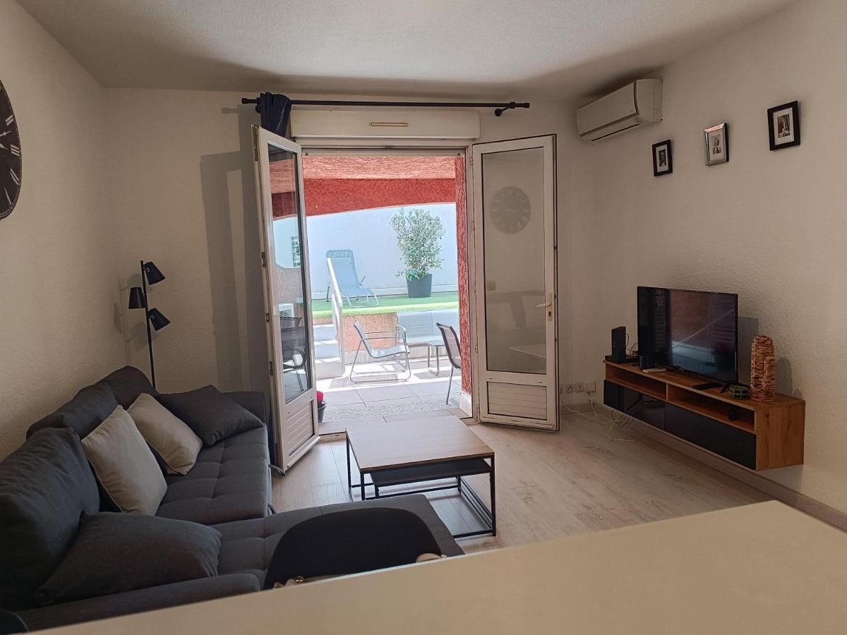 Appartement A 50 Metres De La Plage Fréjus Kültér fotó