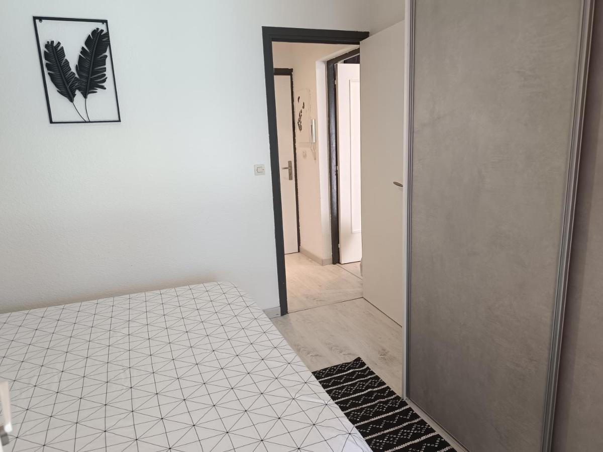 Appartement A 50 Metres De La Plage Fréjus Kültér fotó
