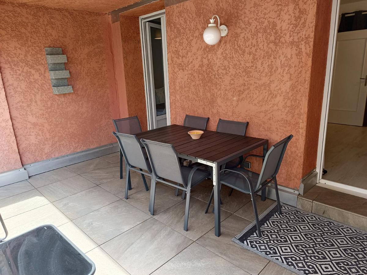 Appartement A 50 Metres De La Plage Fréjus Kültér fotó