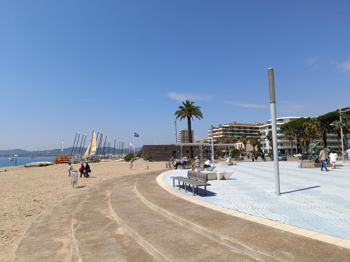 Appartement A 50 Metres De La Plage Fréjus Kültér fotó